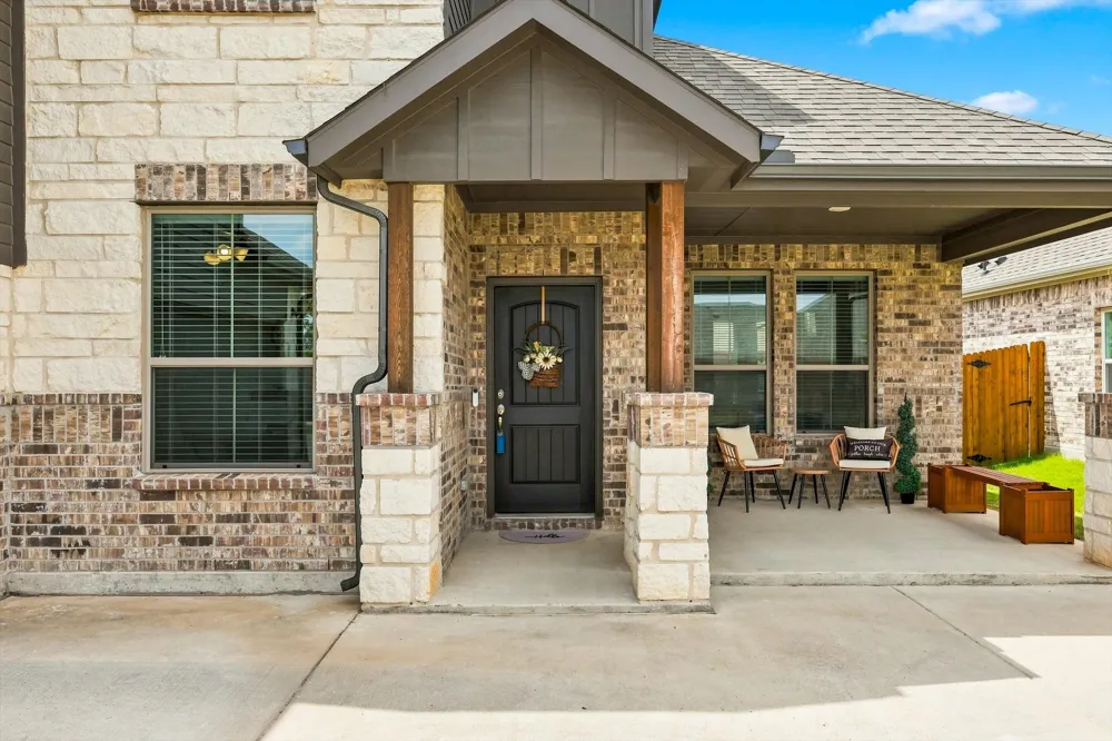 401 Llano Lane Red Oak, TX 75154