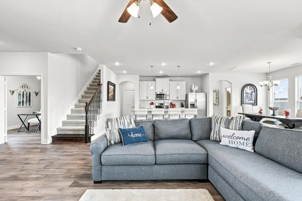 401 Llano Lane Red Oak, TX 75154
