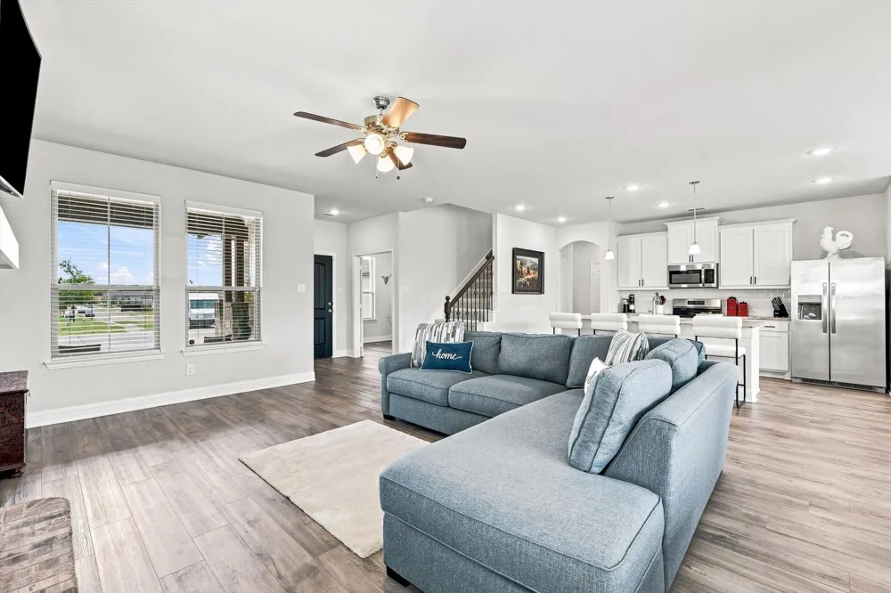 401 Llano Lane Red Oak, TX 75154