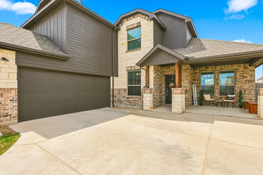 401 Llano Lane Red Oak, TX 75154