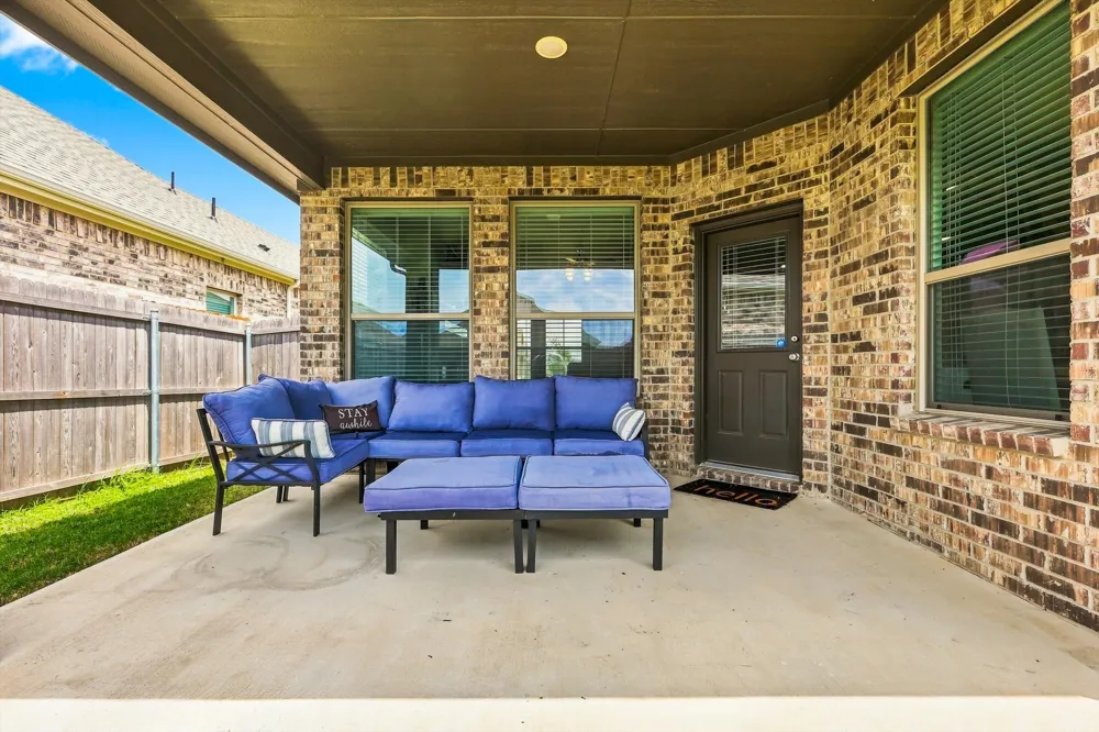 401 Llano Lane Red Oak, TX 75154