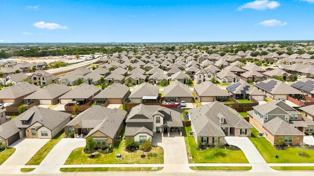 401 Llano Lane Red Oak, TX 75154