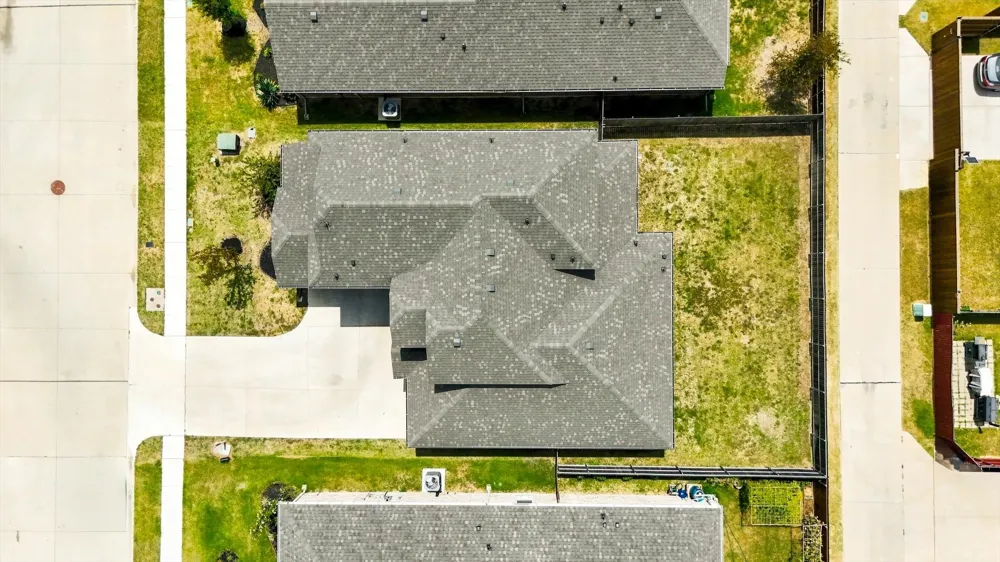 401 Llano Lane Red Oak, TX 75154
