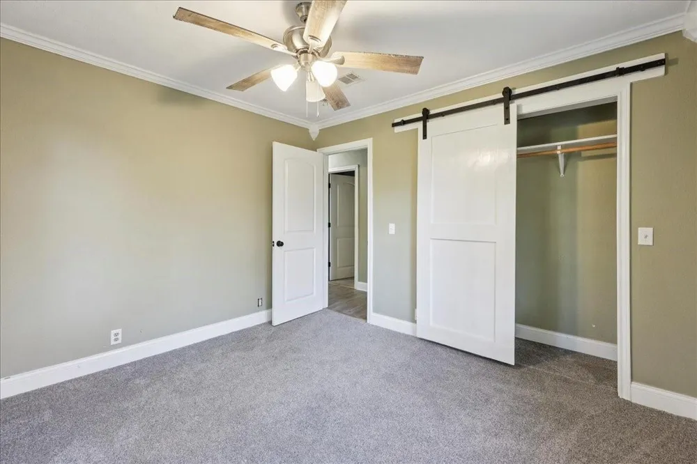 380 Croom Vidor, TX 77662