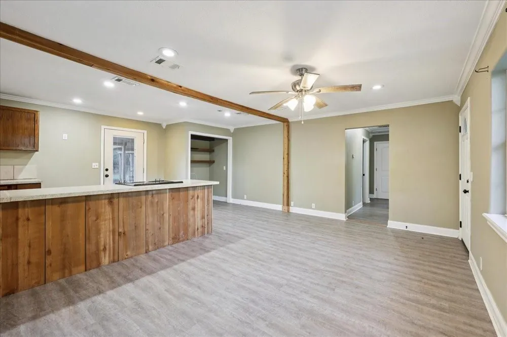 380 Croom Vidor, TX 77662