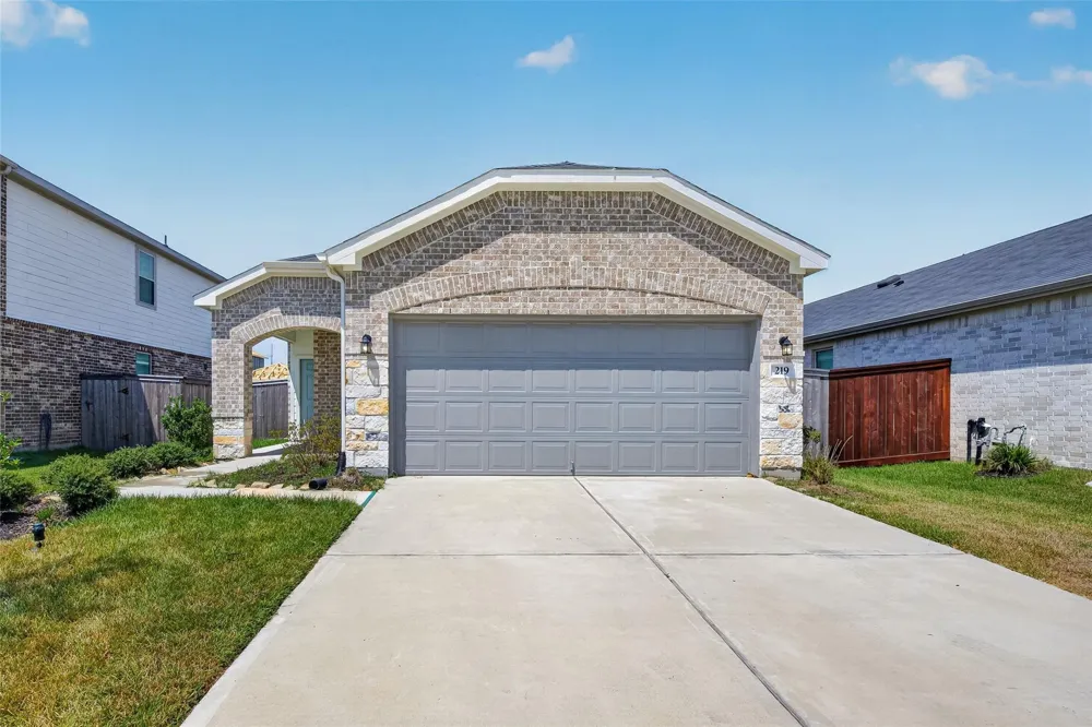 219 Bismuth Drive Crosby, TX 77532