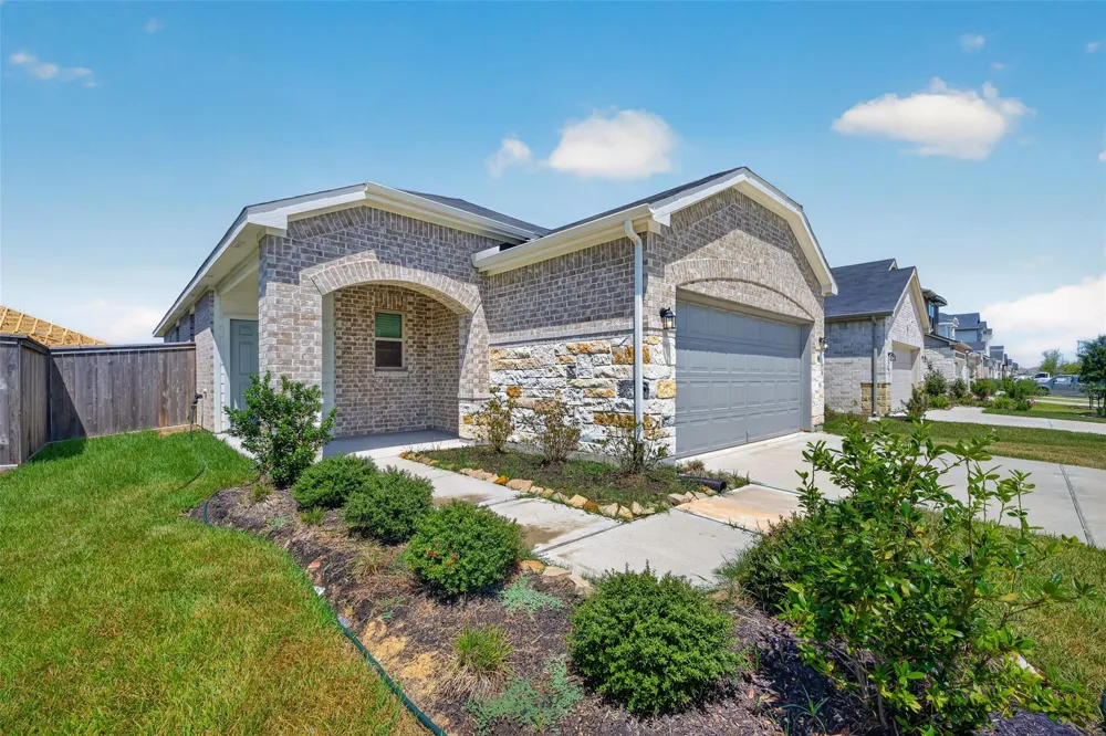 219 Bismuth Drive Crosby, TX 77532
