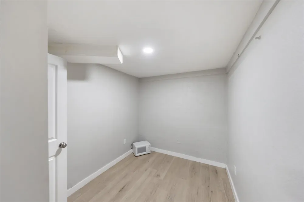 213 Caplin Street Houston, TX 77022