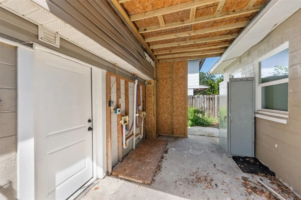 213 Caplin Street Houston, TX 77022