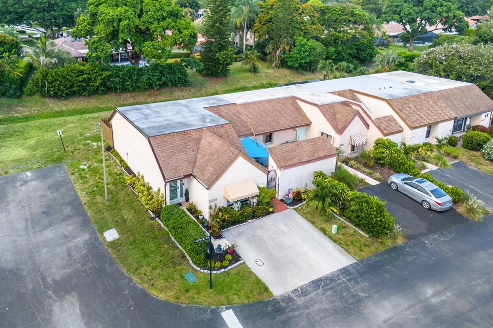 5225 Spice Drive Palm Beach Gardens, FL 33418