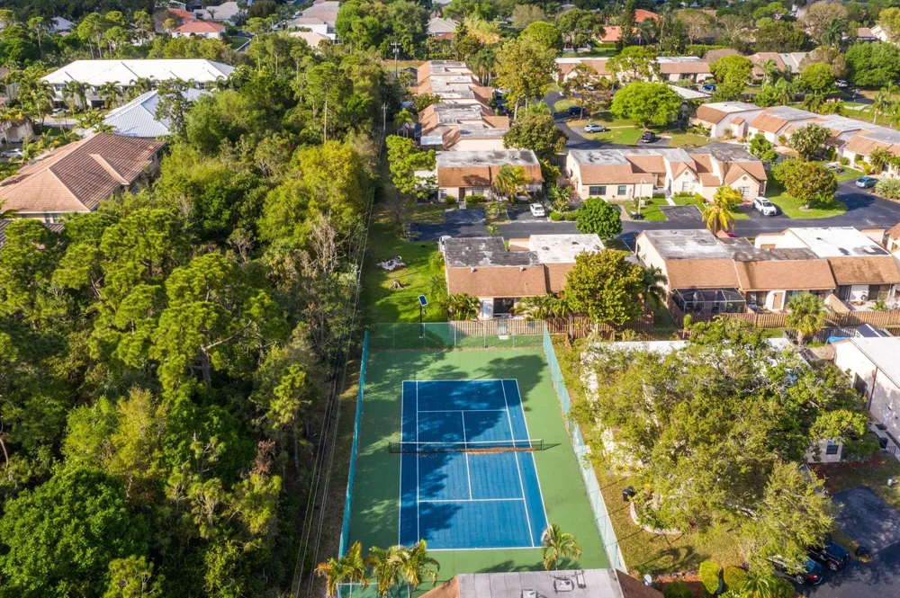 5225 Spice Drive Palm Beach Gardens, FL 33418