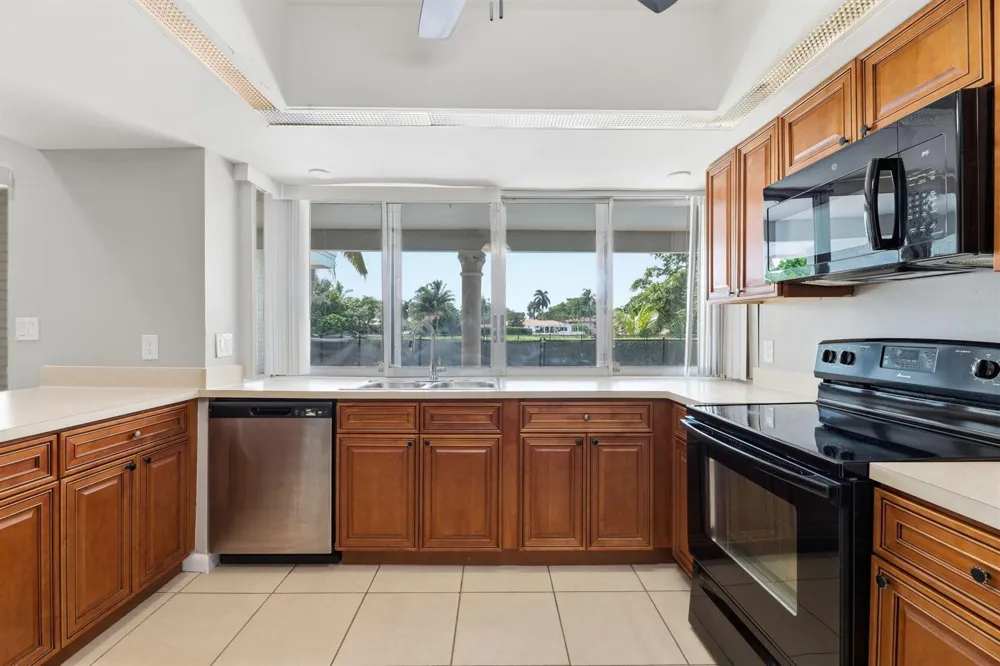 613 SEA TURTLE WAY Plantation, FL 33324