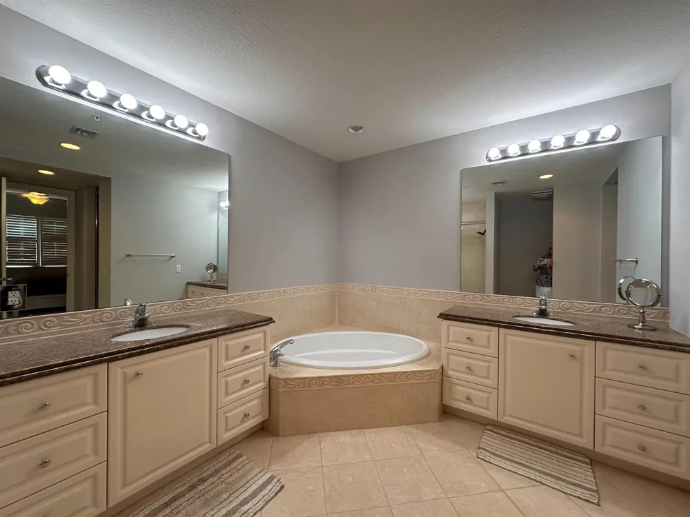 6 HARBOUR ISLE DRIVE E #205 Fort Pierce, FL 34949