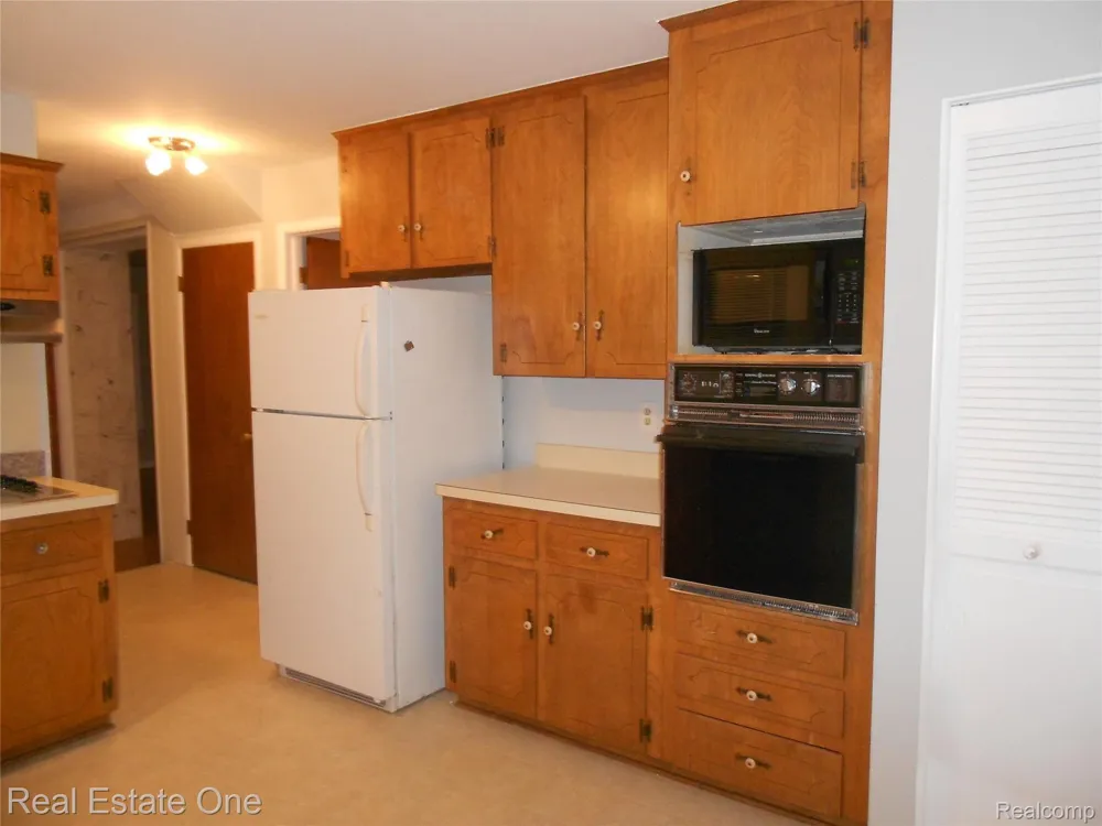 3541 TOTHILL DRIVE Troy City, MI 48084