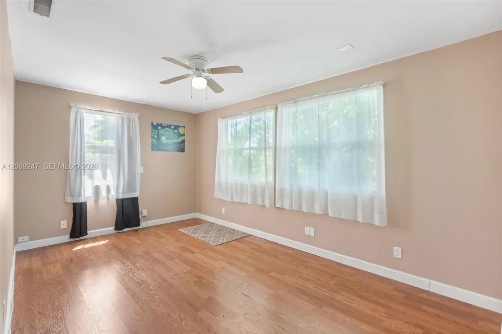6840 SW 10th Ct North Lauderdale, FL 33068