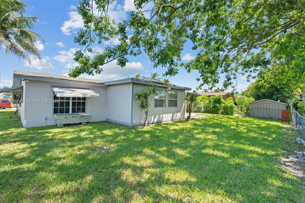 6840 SW 10th Ct North Lauderdale, FL 33068
