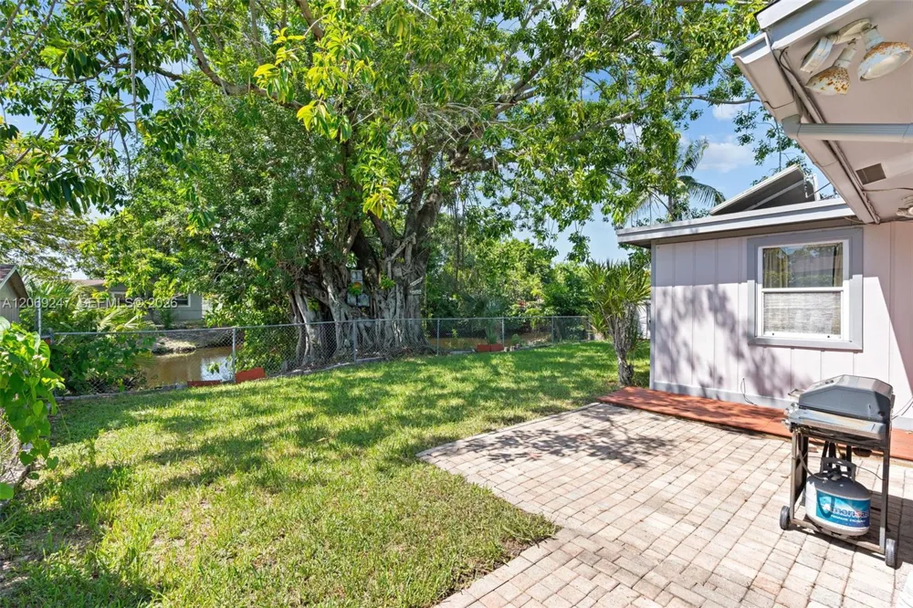 6840 SW 10th Ct North Lauderdale, FL 33068
