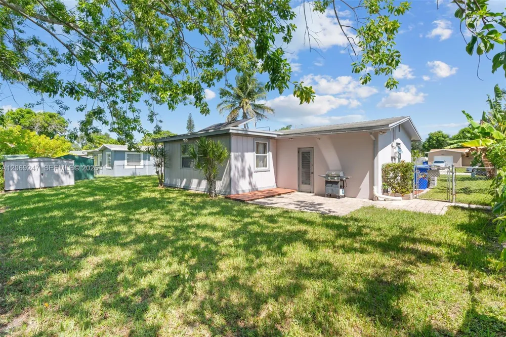 6840 SW 10th Ct North Lauderdale, FL 33068