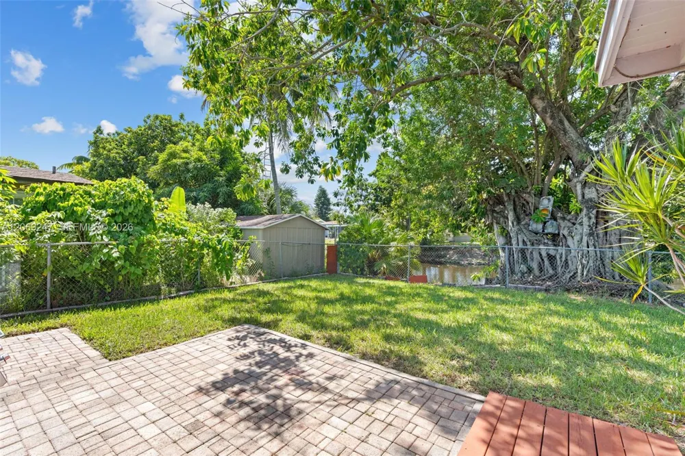 6840 SW 10th Ct North Lauderdale, FL 33068