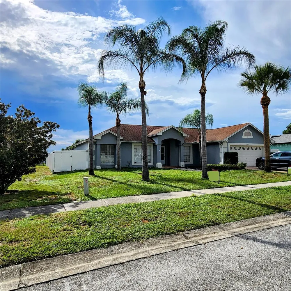 2221 KIWI TRAIL Clermont, FL 34714
