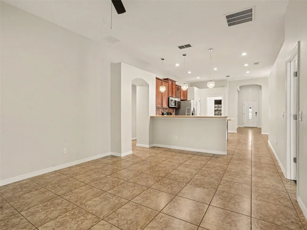 2721 EAGLE CLIFF DRIVE Kissimmee, FL 34746