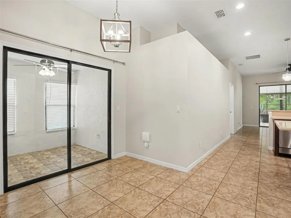 2721 EAGLE CLIFF DRIVE Kissimmee, FL 34746