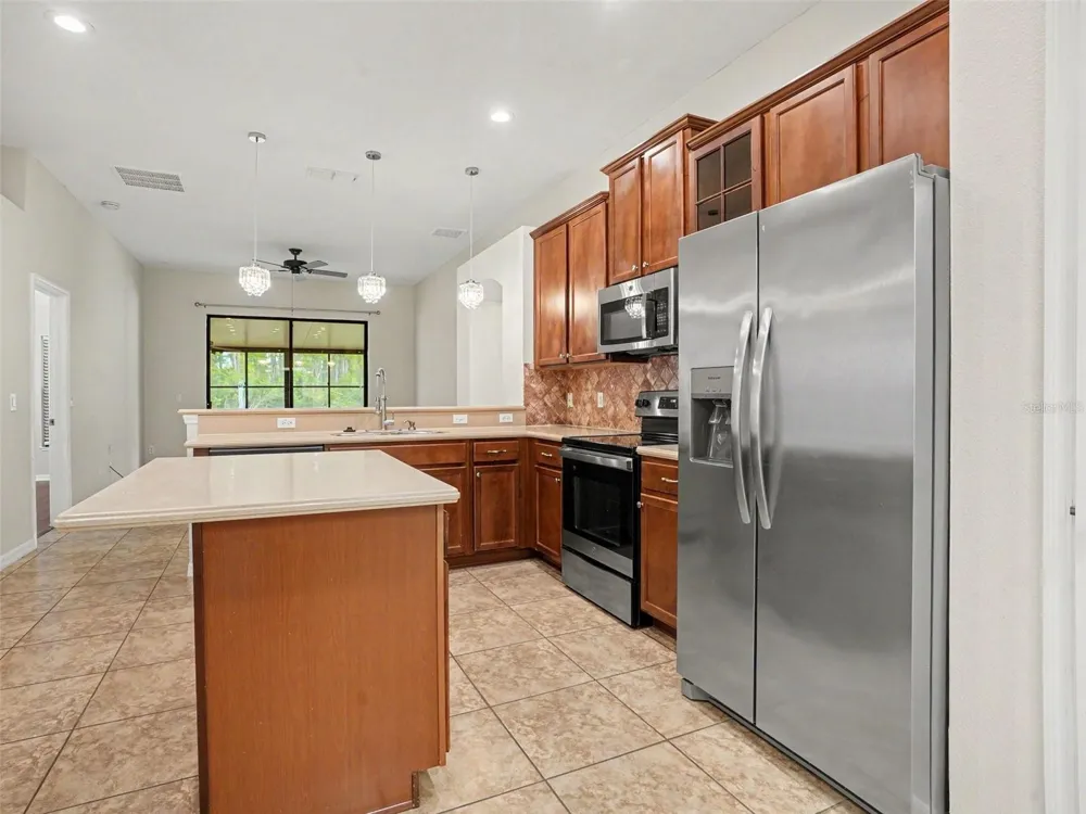 2721 EAGLE CLIFF DRIVE Kissimmee, FL 34746
