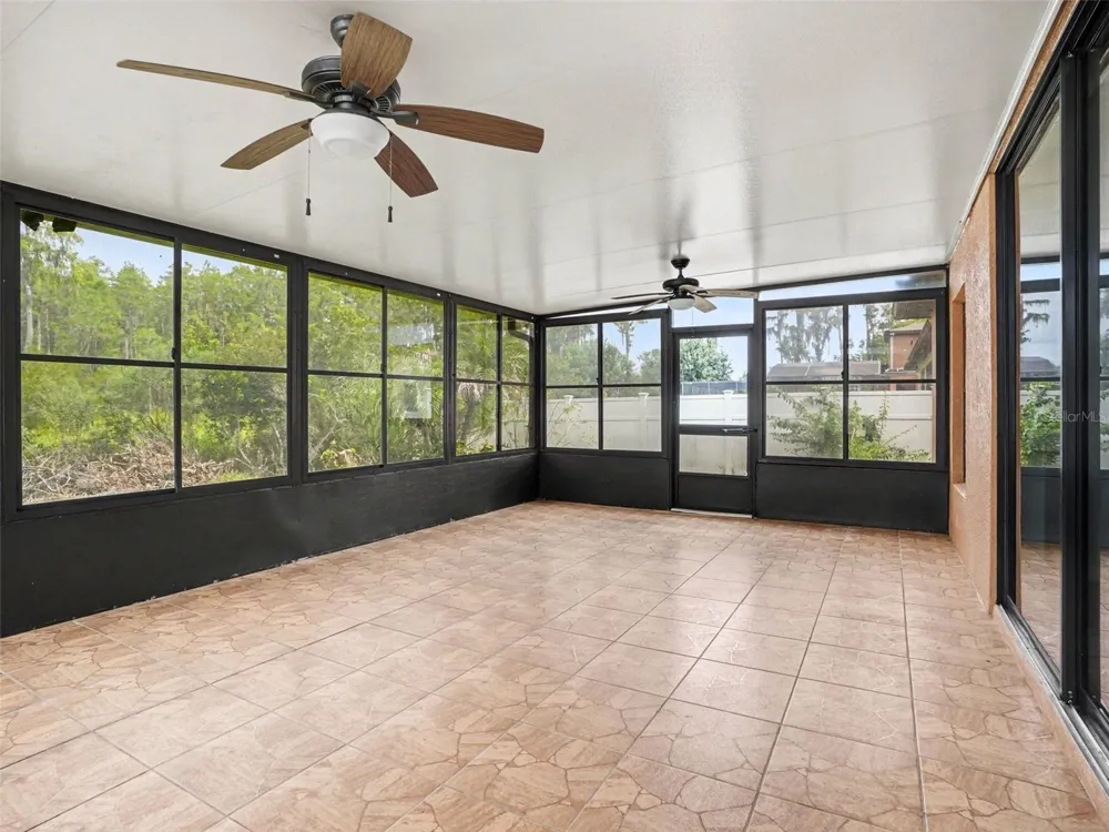 2721 EAGLE CLIFF DRIVE Kissimmee, FL 34746