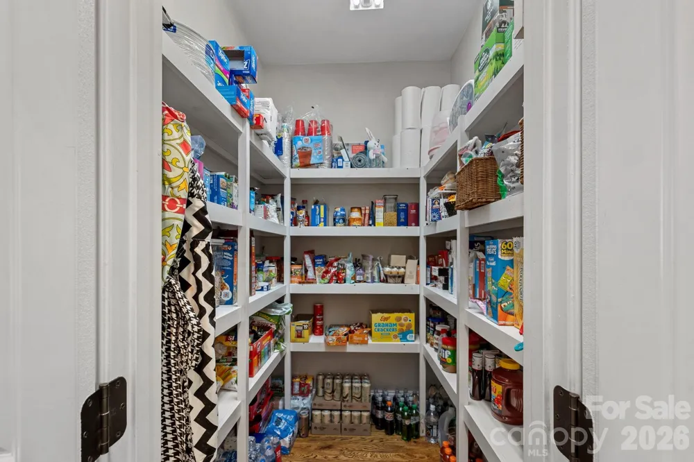 3850 Oakdale Road Charlotte, NC 28216