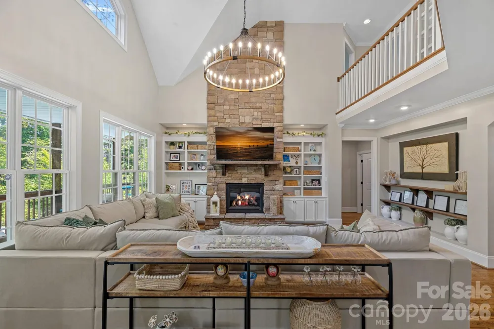 3850 Oakdale Road Charlotte, NC 28216