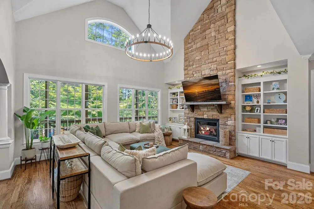 3850 Oakdale Road Charlotte, NC 28216
