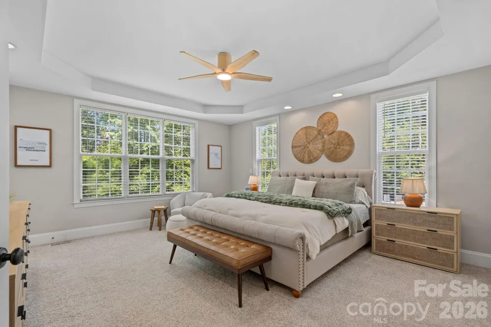 3850 Oakdale Road Charlotte, NC 28216