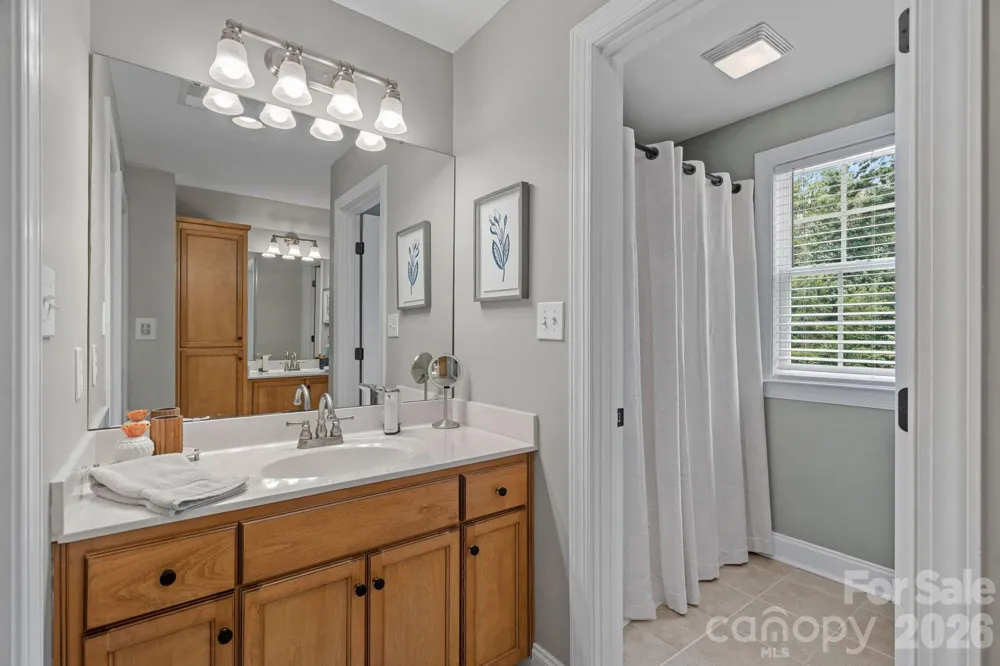 3850 Oakdale Road Charlotte, NC 28216