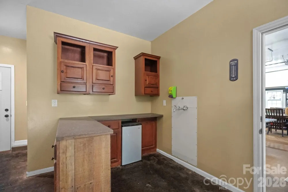 3850 Oakdale Road Charlotte, NC 28216