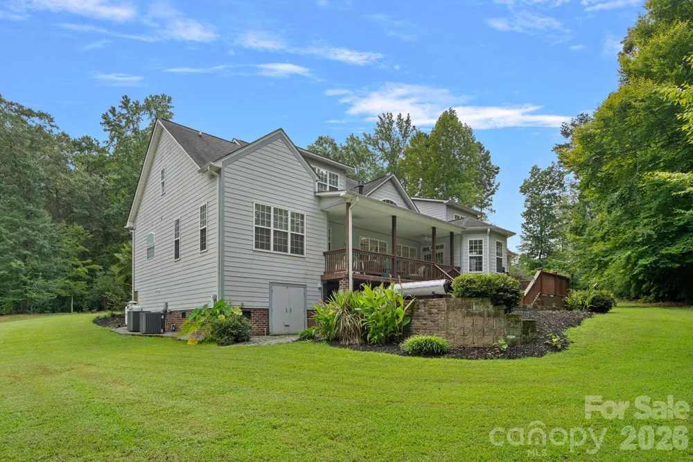 3850 Oakdale Road Charlotte, NC 28216