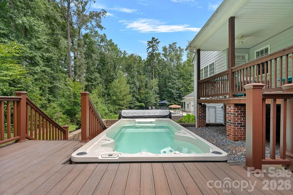 3850 Oakdale Road Charlotte, NC 28216