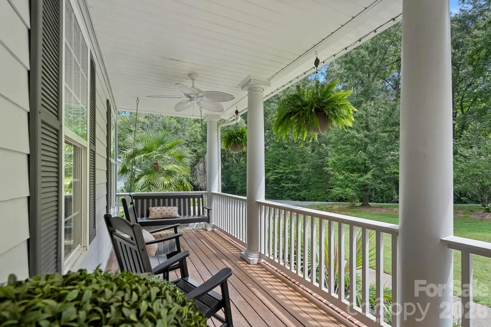 3850 Oakdale Road Charlotte, NC 28216