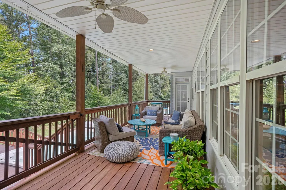 3850 Oakdale Road Charlotte, NC 28216