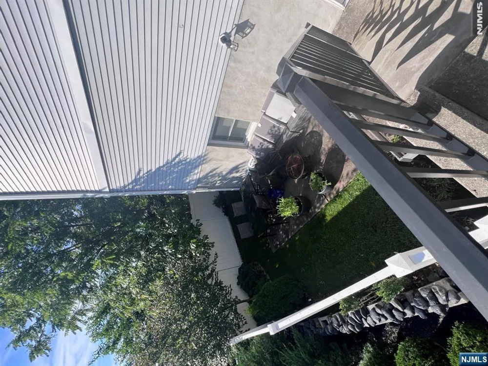 751 7th Street Carlstadt, NJ 07072