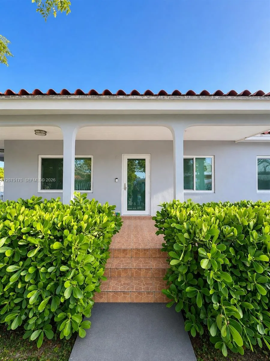 100 SW 51st Ct Miami, FL 33134