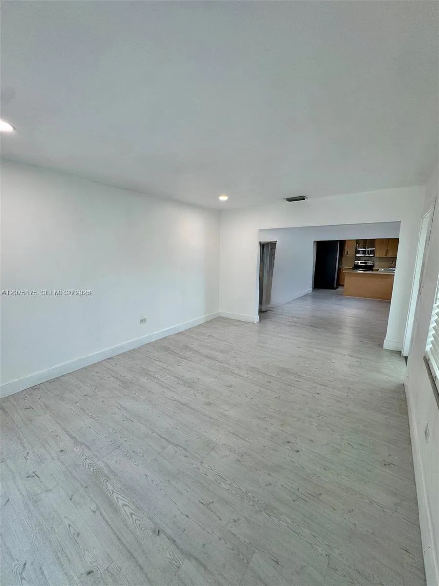 100 SW 51st Ct Miami, FL 33134