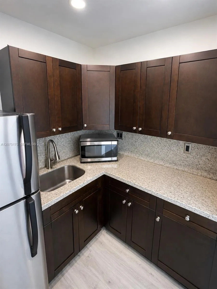 100 SW 51st Ct Miami, FL 33134