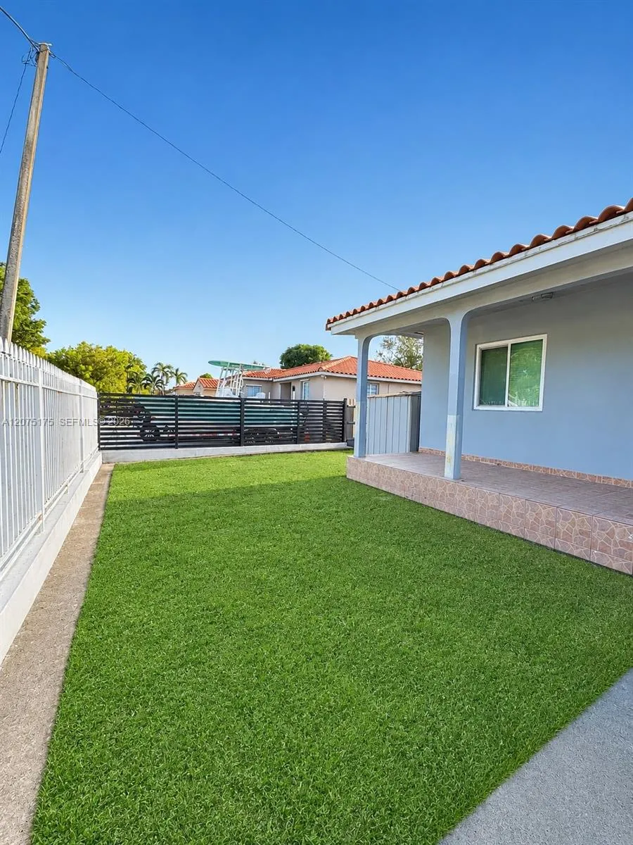 100 SW 51st Ct Miami, FL 33134