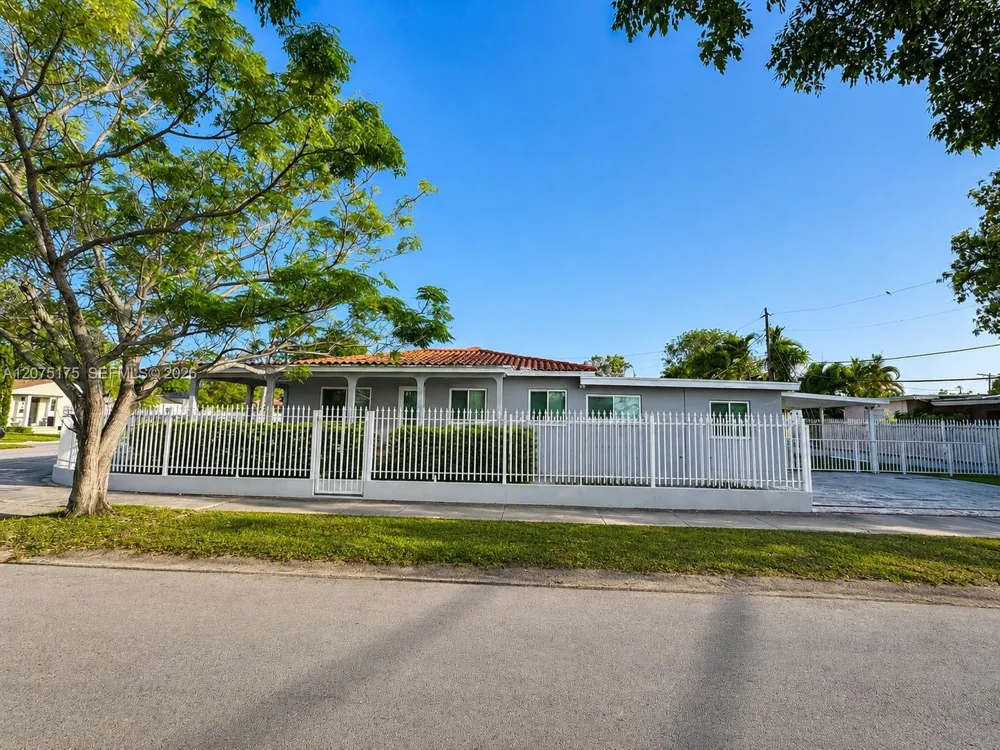 100 SW 51st Ct Miami, FL 33134