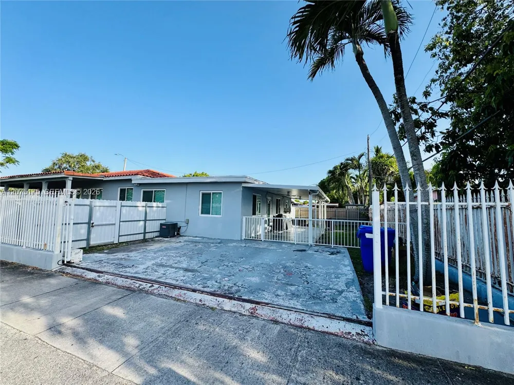 100 SW 51st Ct Miami, FL 33134