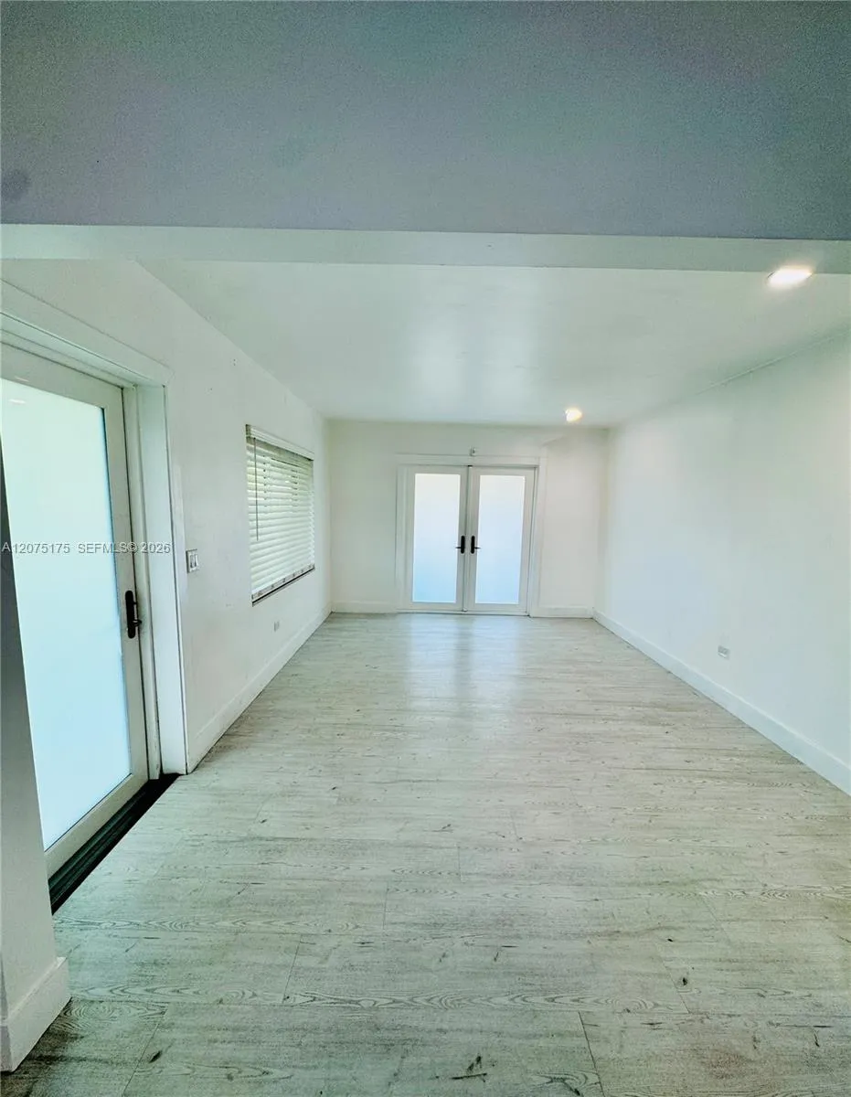 100 SW 51st Ct Miami, FL 33134