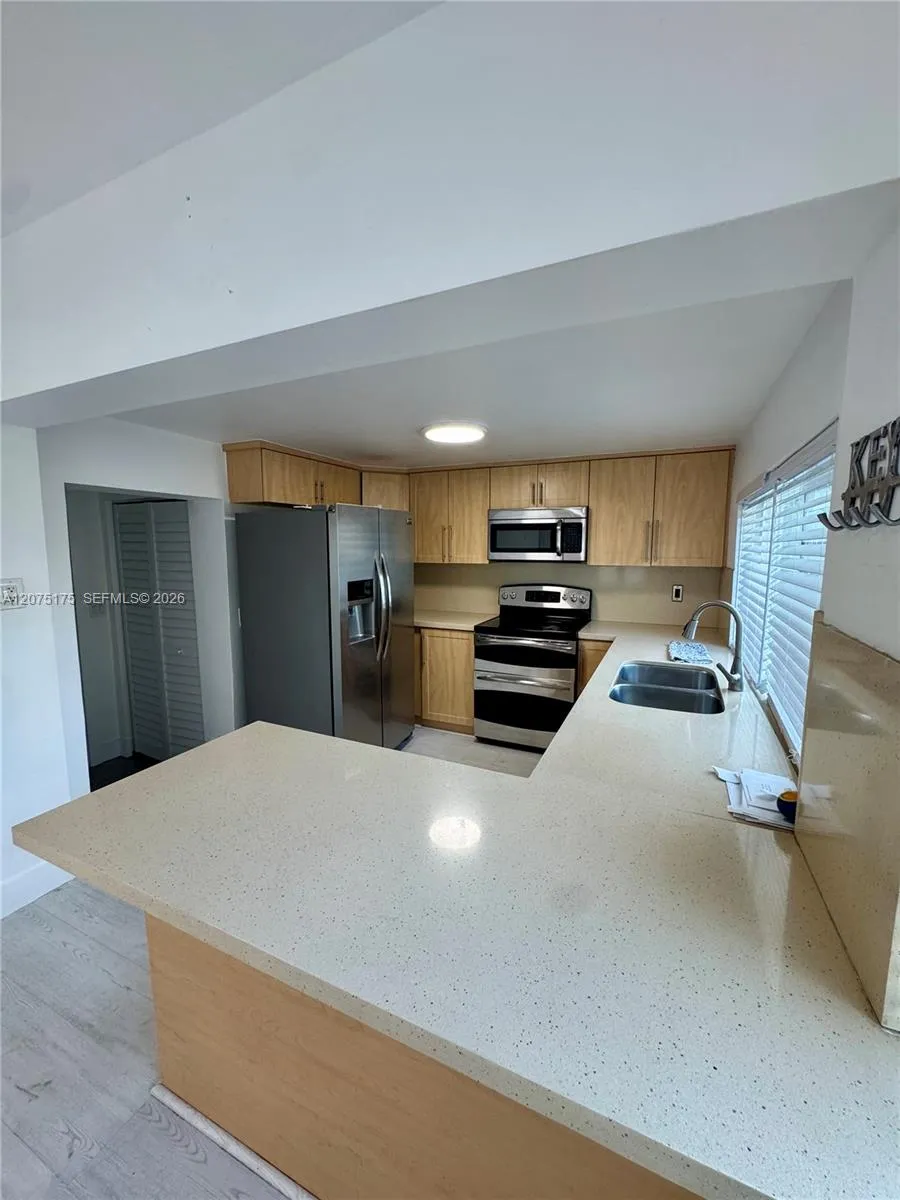 100 SW 51st Ct Miami, FL 33134