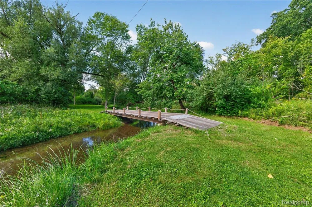 7330 W Gates Street Bruce Township, MI 48065
