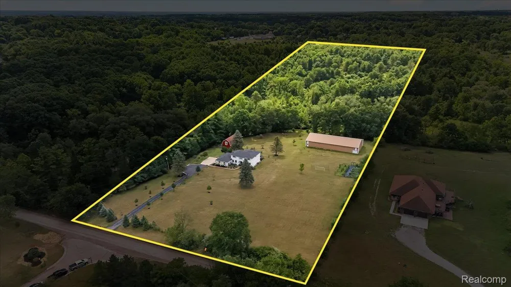 7330 W Gates Street Bruce Township, MI 48065