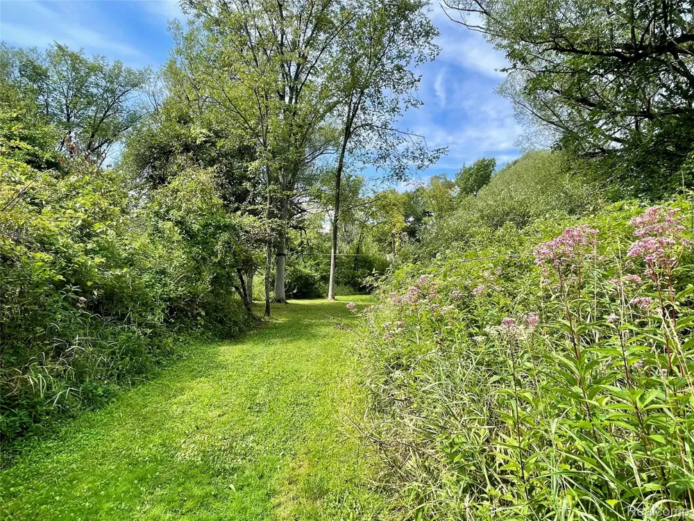 7330 W Gates Street Bruce Township, MI 48065